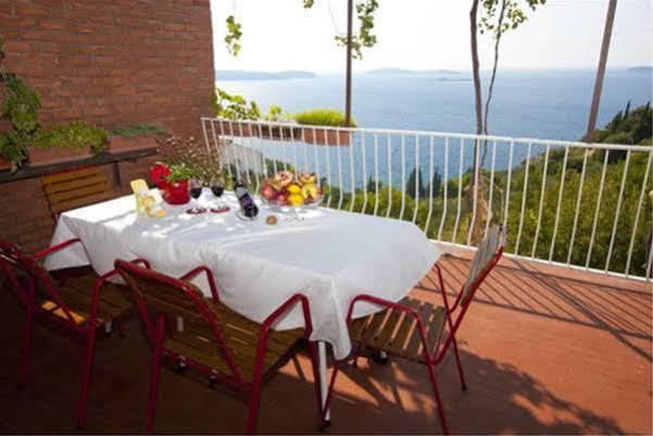 Guest House Burin Mlini Exterior photo