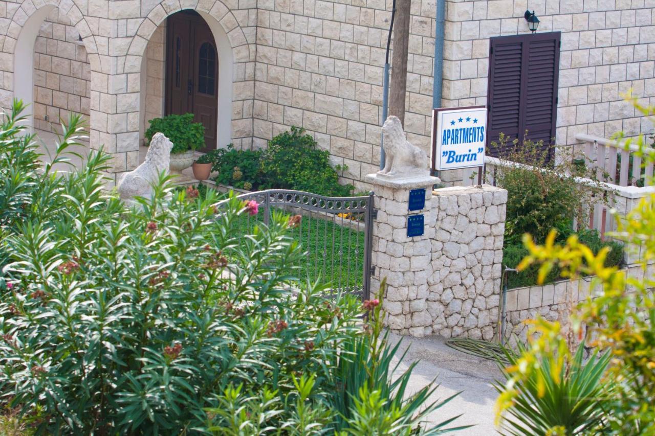 Guest House Burin Mlini Exterior photo